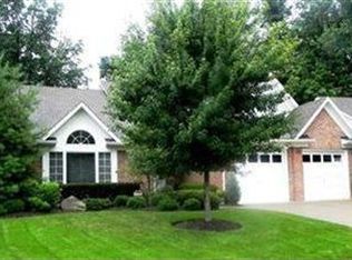 30 S Hampton Pkwy, Rocky River, OH 44116