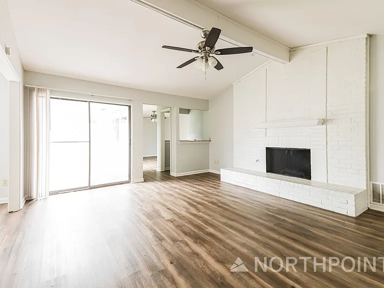 1706 Saint James Dr — Photo 4