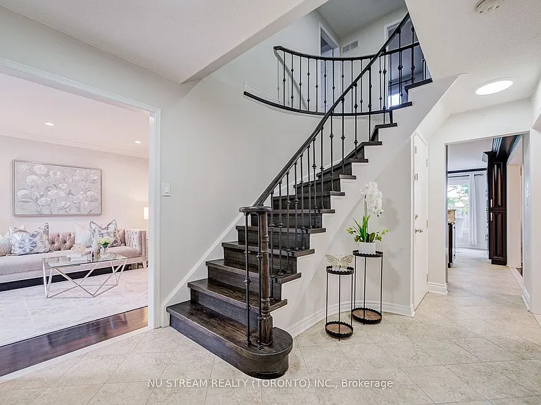 58 Elson St — Photo 6