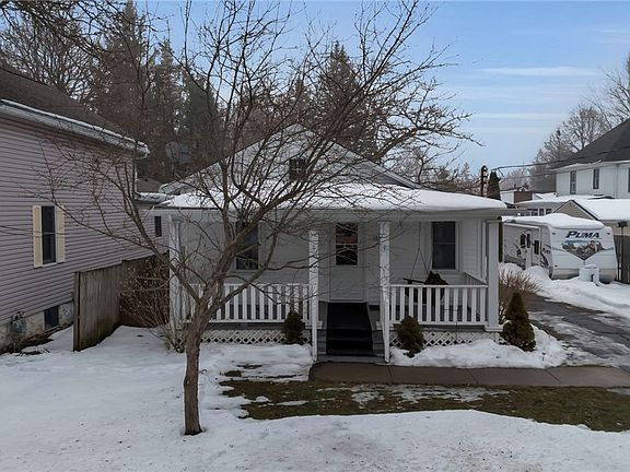 3rd image of 10885 Bodine Rd