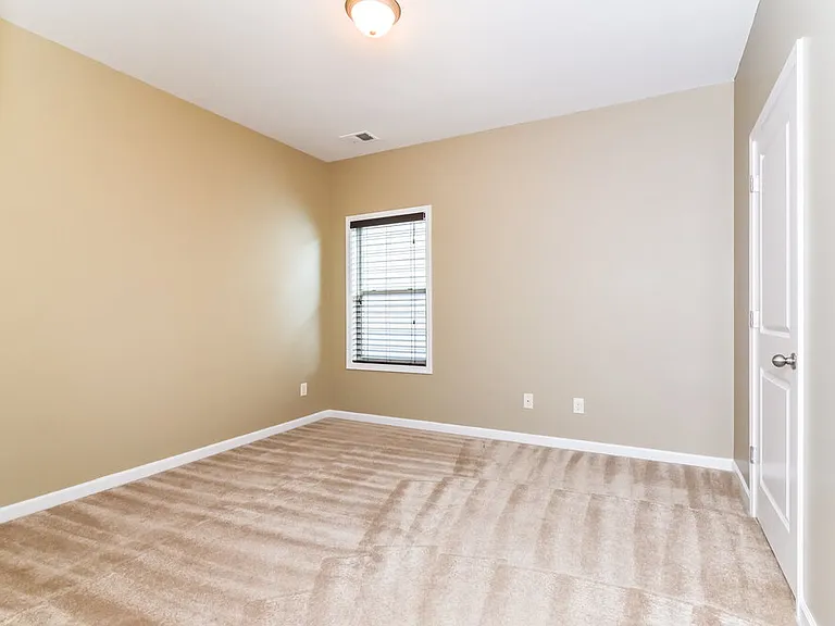 1694 Maplecliff Way — Photo 15