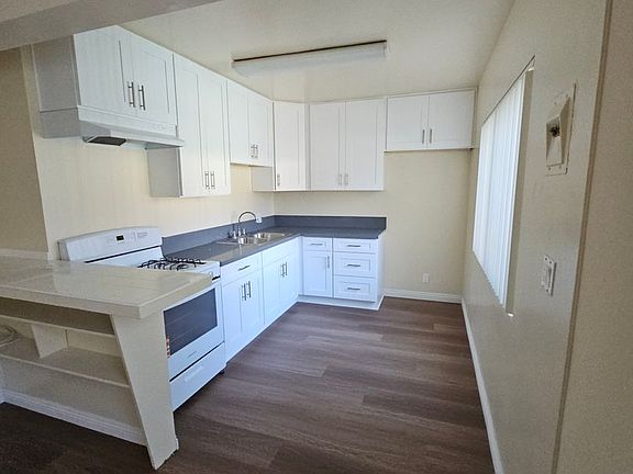 2nd image of 812 S Glendale Ave APT 14