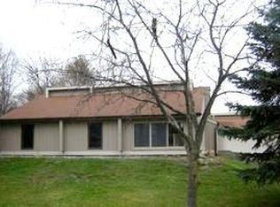 621 Palmer St, Caro, MI 48723
