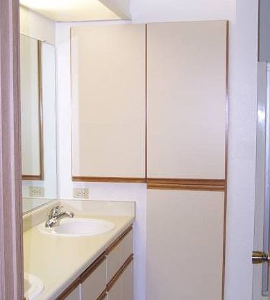 5th image of 1276 Bellevue Way NE