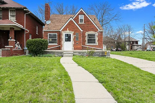 159 Winona St Photo 1