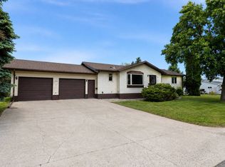 1502 5th Ave NE, Devils Lake, ND 58301
