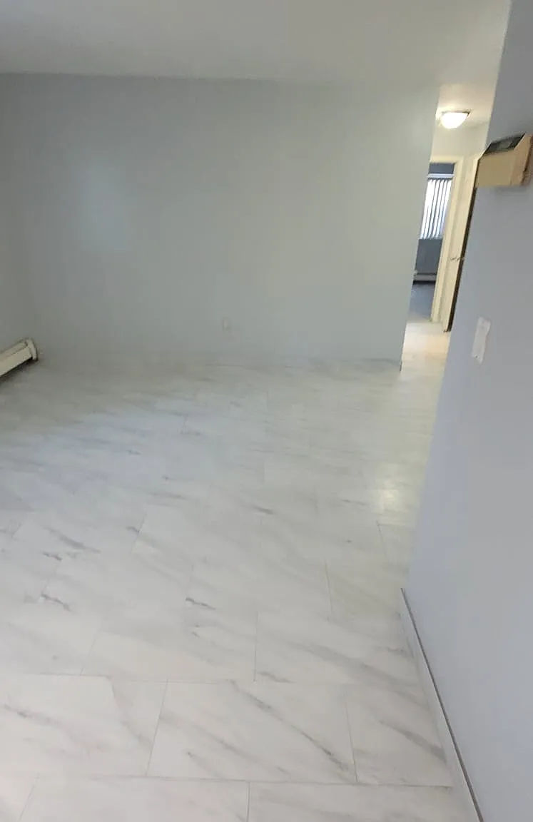 3 bed, 800 sqft, $3,800 — Photo 2