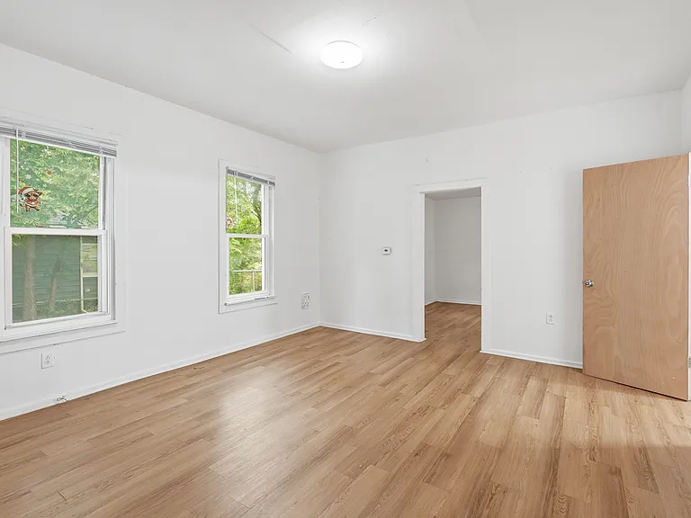 1433 Dean Ave #V1 — Photo 2