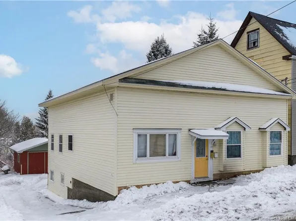 137 Park Ave, Saint John, NB E2J 1R8