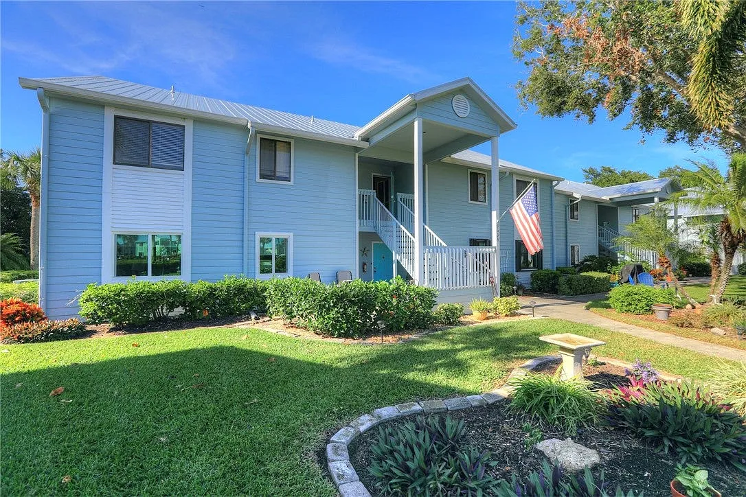 2 bed, 1060 sqft, $2,200 — Photo 3
