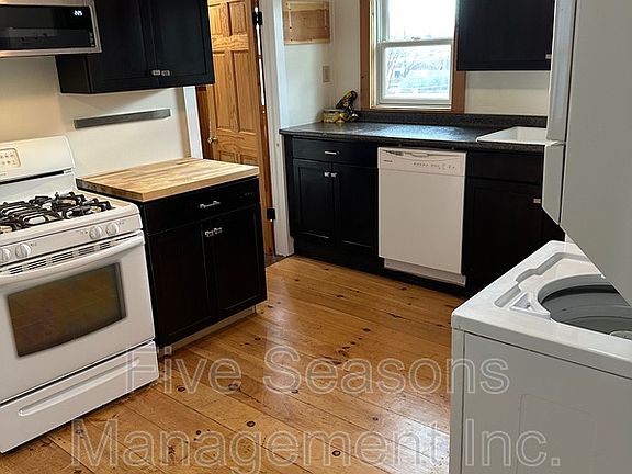 2nd image of 60 Franklin St #B