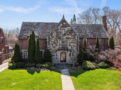 725 W Boston Blvd, Detroit, MI, 48202