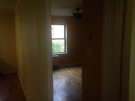 3rd image of 417 E 90th St APT 3A
