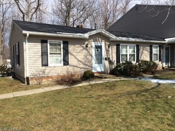 8067 Independence Dr APT A, Mentor, OH 44060