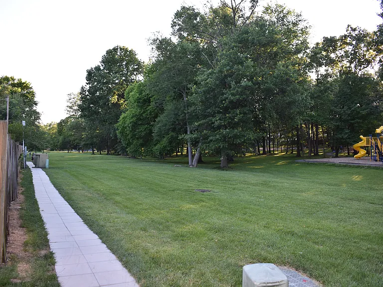 13351 Fones Pl — Photo 33