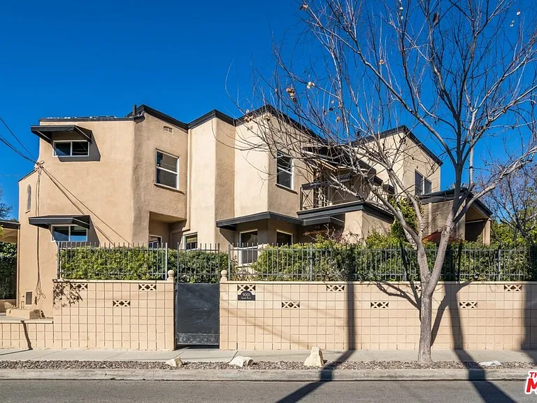 9001 Lloyd Pl — Photo 2