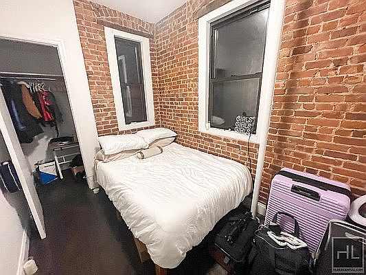 5th image of 448 E 84th St #2