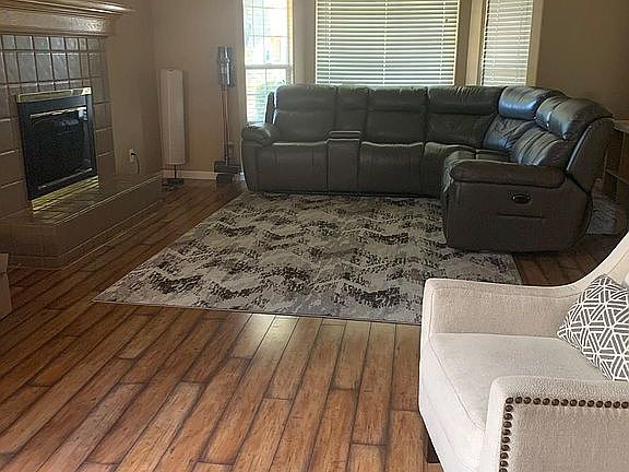 4th image of 1734 Corsica Dr