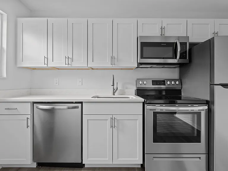2128 S Roxboro St #C — Photo 4