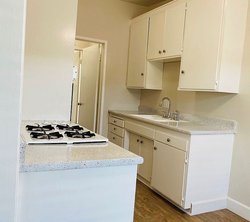 1st image of 829 S East St APT 6