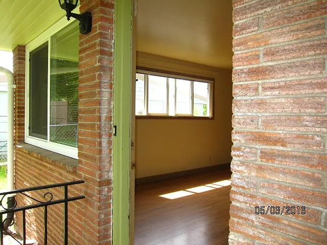 35th Ave NE — Photo 3