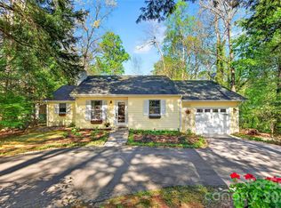 715 Laurel Ave, Black Mountain, NC 28711