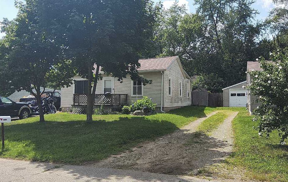 2nd image of 5802 Iowa Ave