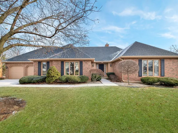 6225 Sleepy Hollow Ln, Lisle, IL 60532