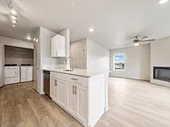 1848 SW 15th St UNIT 203