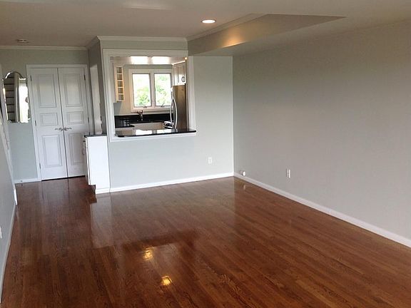 5th image of 55 Brackett Pl APT C