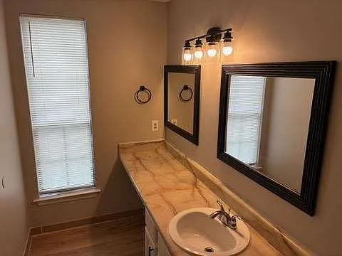 5739 Ashridge Dr — Photo 4