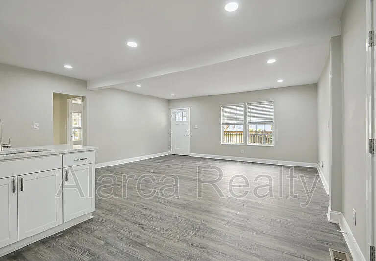 1219 Skyview Rd — Photo 6