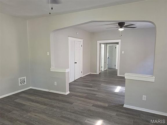 2nd image of 3652 S Compton Ave