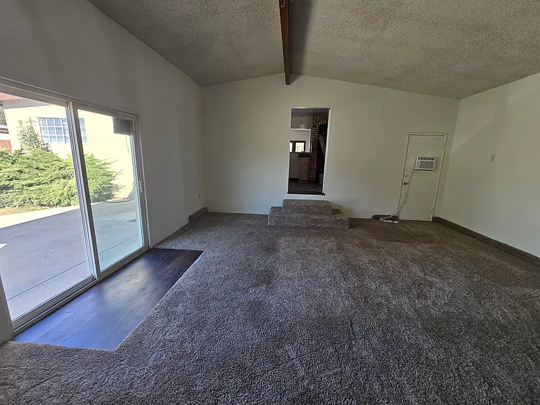 2710 Fern Way — Photo 4