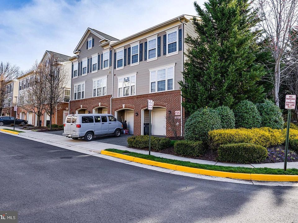 2nd image of 7000 Huntley Run Pl #148