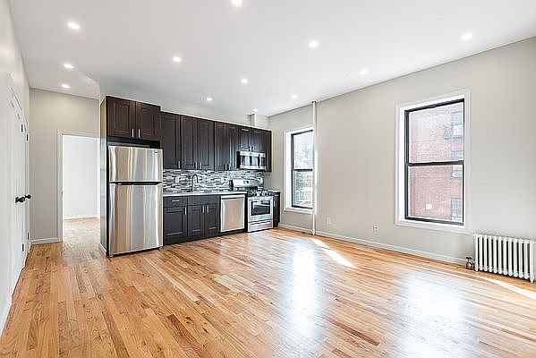 1st image of 522 6th Ave APT 2