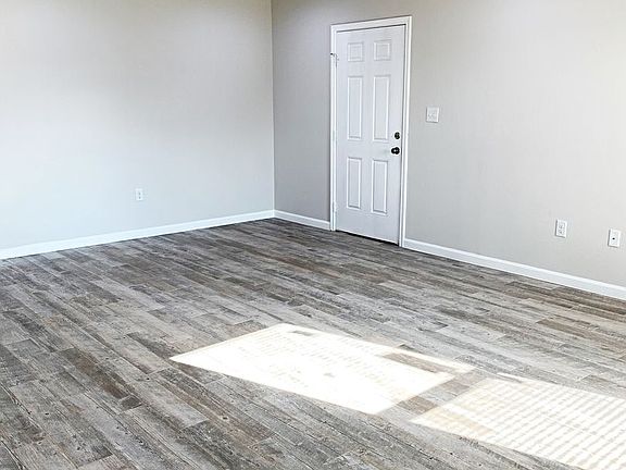 2nd image of 380 Bower Dr
