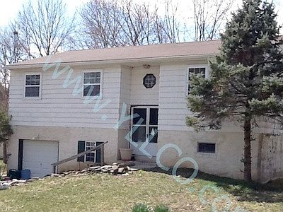 2nd image of 8 Hillcrest Dr