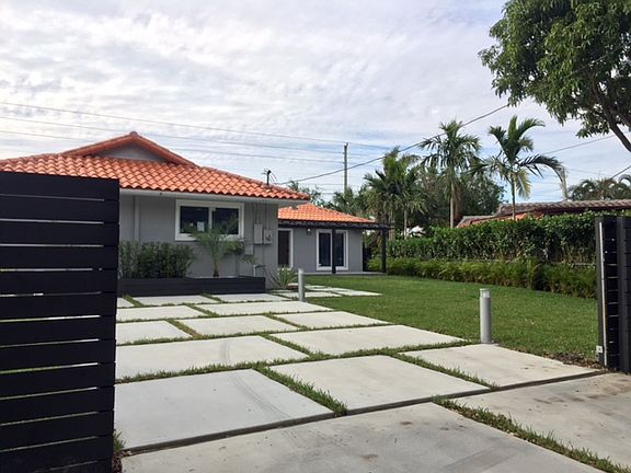 4th image of 9959 Biscayne Blvd