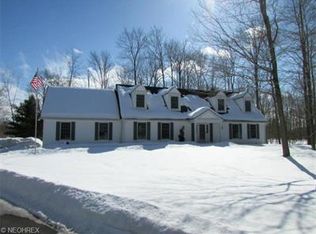 10105 Widgeon Dr, Chagrin Falls, OH 44023