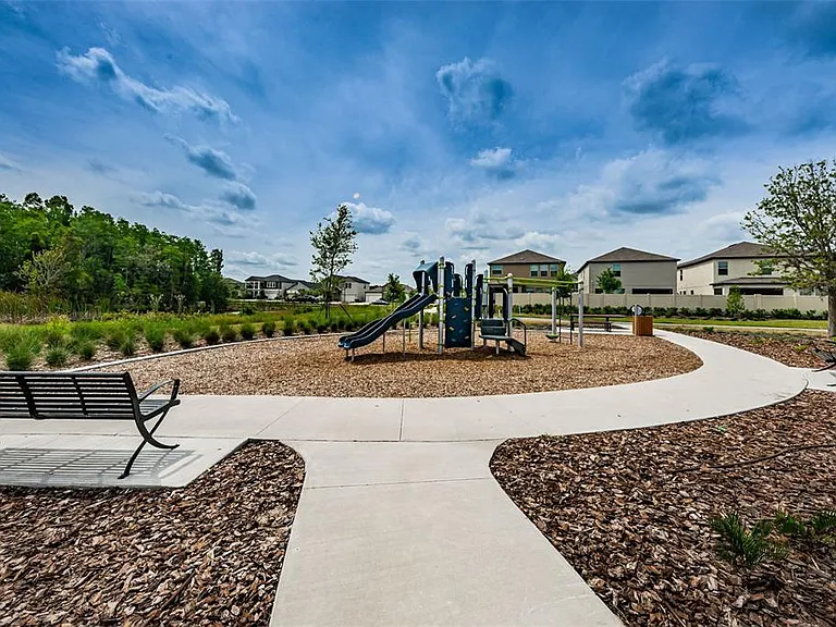 8327 Crescent Oaks Dr — Photo 54