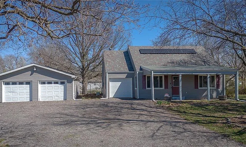 11131 N Oak Trafficway