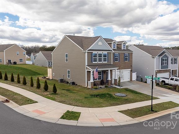 2nd image of 103 Neill Estate Ln