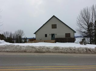 8714 S Lakeview Rd, Traverse City, MI 49684