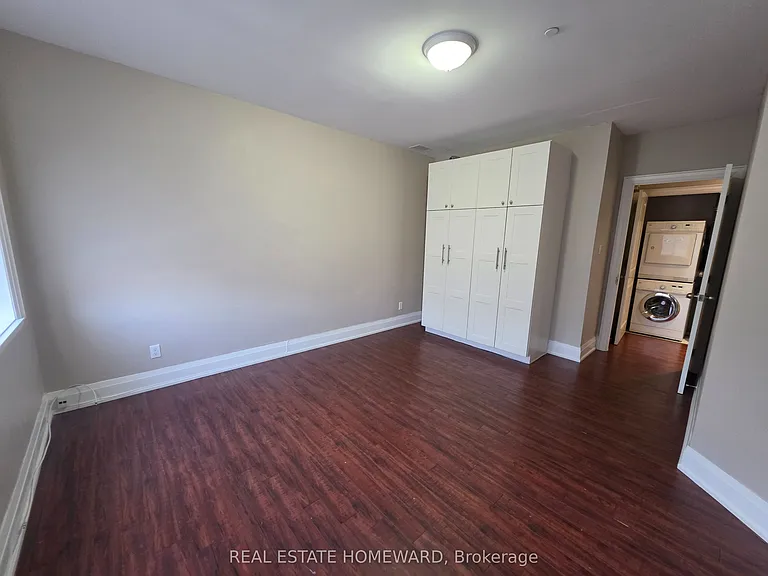 425 Queen St E #A — Photo 12