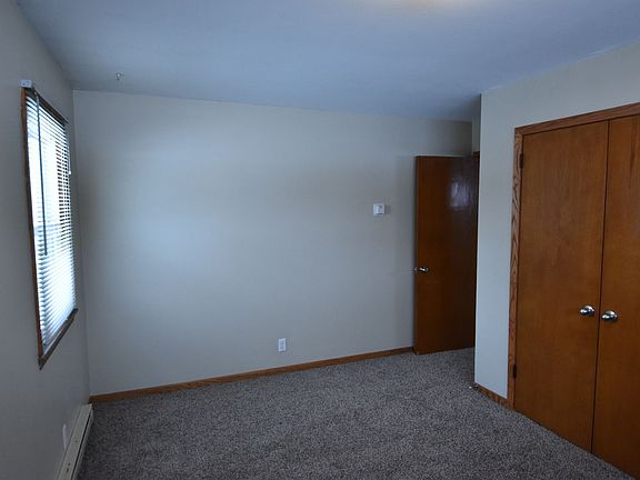 2nd image of 6048 Jersey Ave N