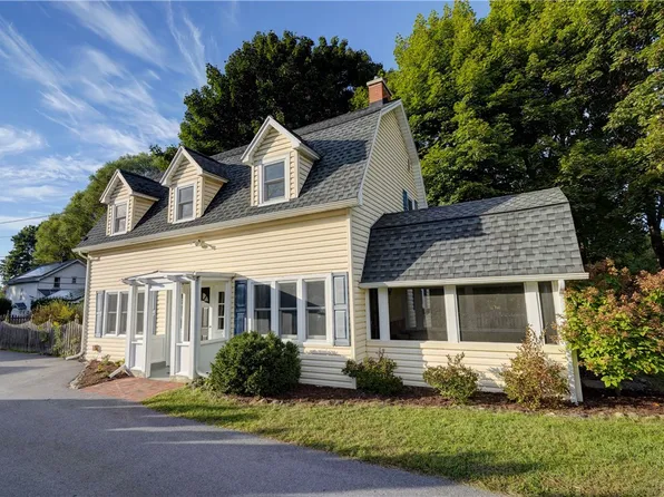 33 Astor Dr, Rochester, NY 14610