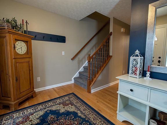 3rd image of 2891 Honeysuckle Ln
