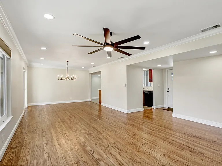 4521 Juno Way — Photo 4
