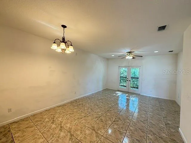 2935 NE 7th St #310 — Photo 6
